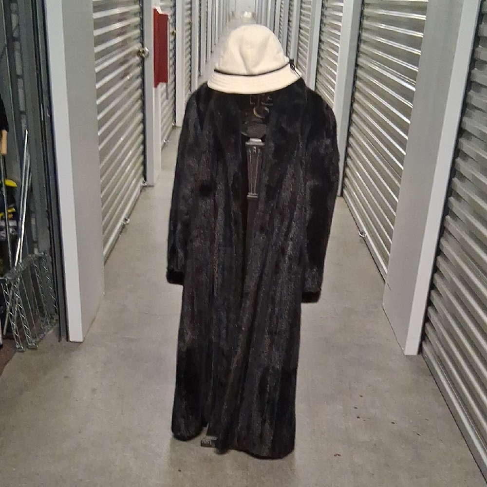 Luxurious Black Fur Cape